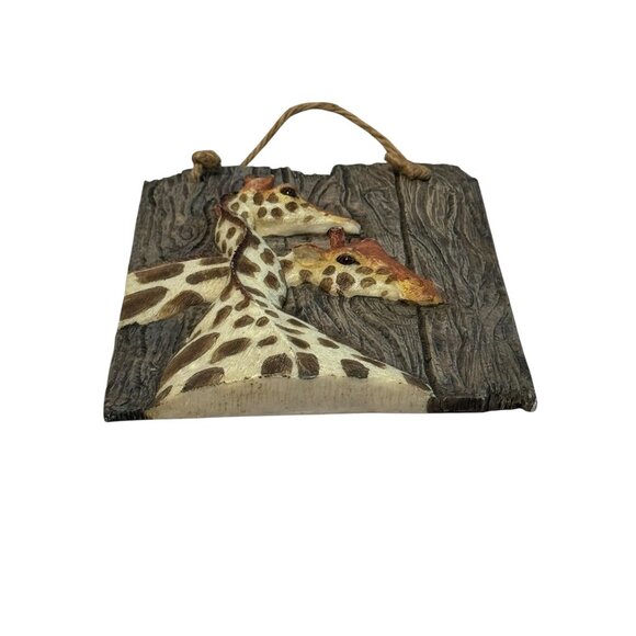 3-D Giraffe Wall Art Plaque With Rustic Wood Finish & Rope Hanger - Picture 4 of 6
